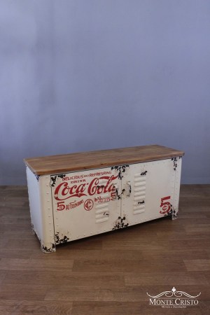 rack-coca-cola-de-ferro-branco-com-tampo-de-madeira---1,15x0,39x0,56h.-(ur-90025117)-1